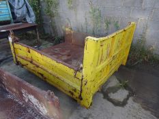 Tracked dumper skip