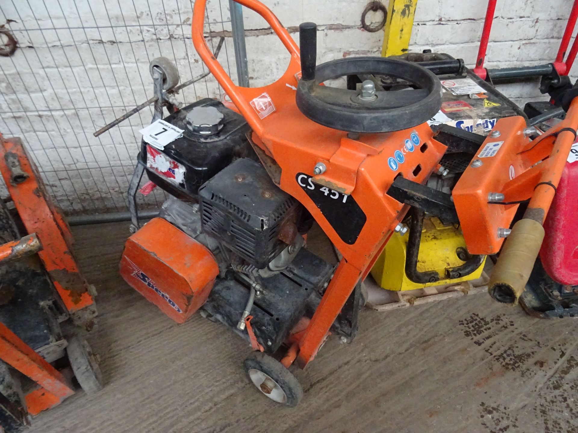 Clipper CS451 road saw