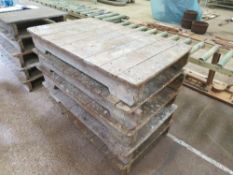 5 No. small wooden pallets