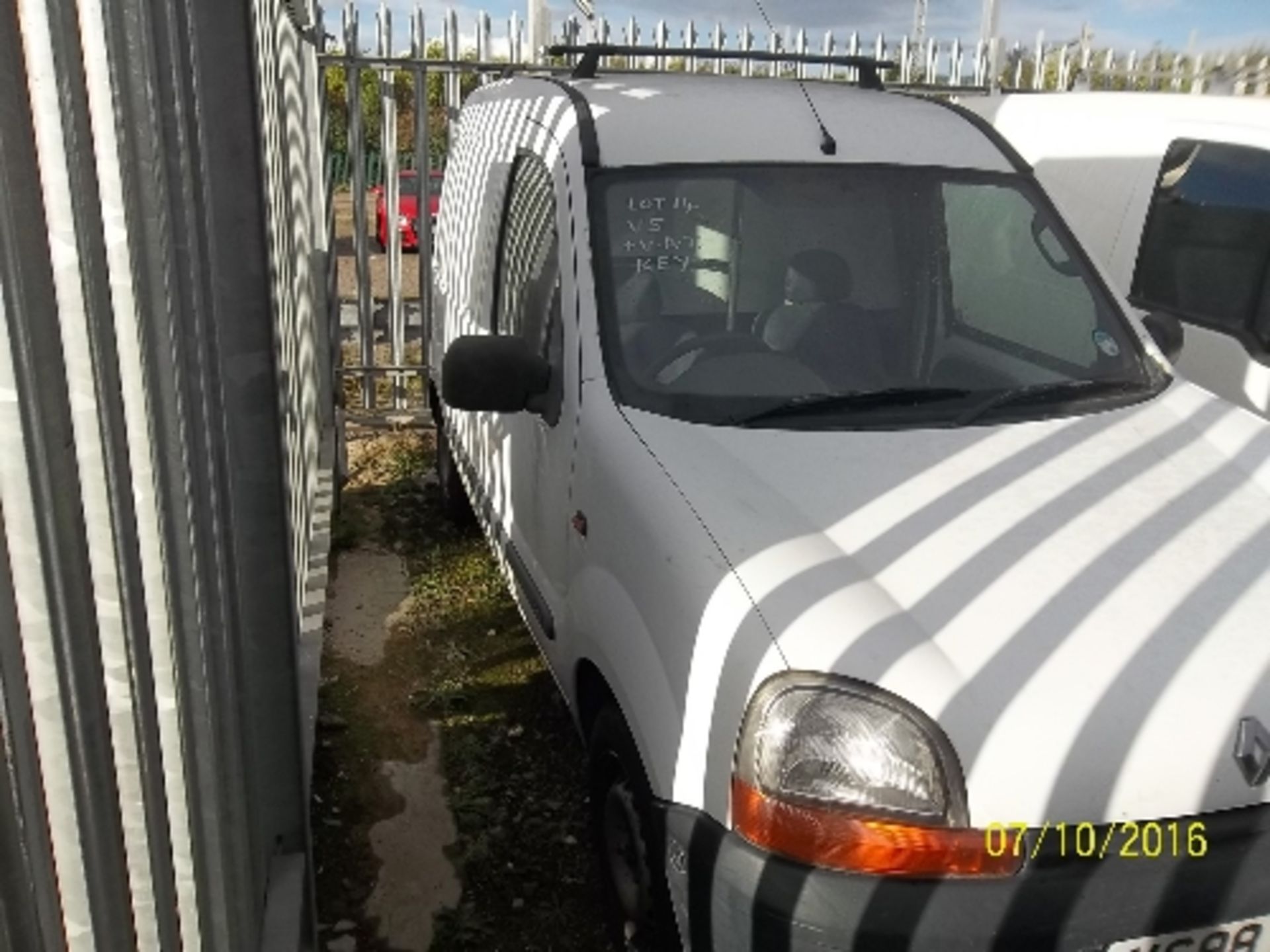 Renault Kangoo 665 1.9D Car derived van - X698 YARDate of registration: 01.09.20001870cc, diesel, - Image 2 of 4