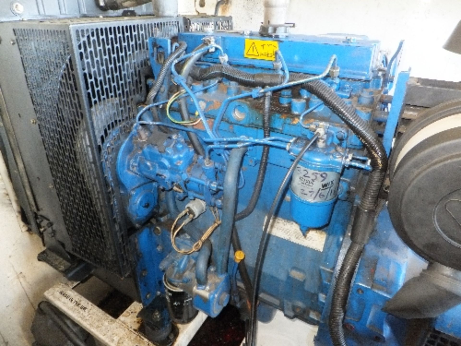 FG Wilson 75kva generator in secure unit 3,763 hrs HF2837 - Image 6 of 8