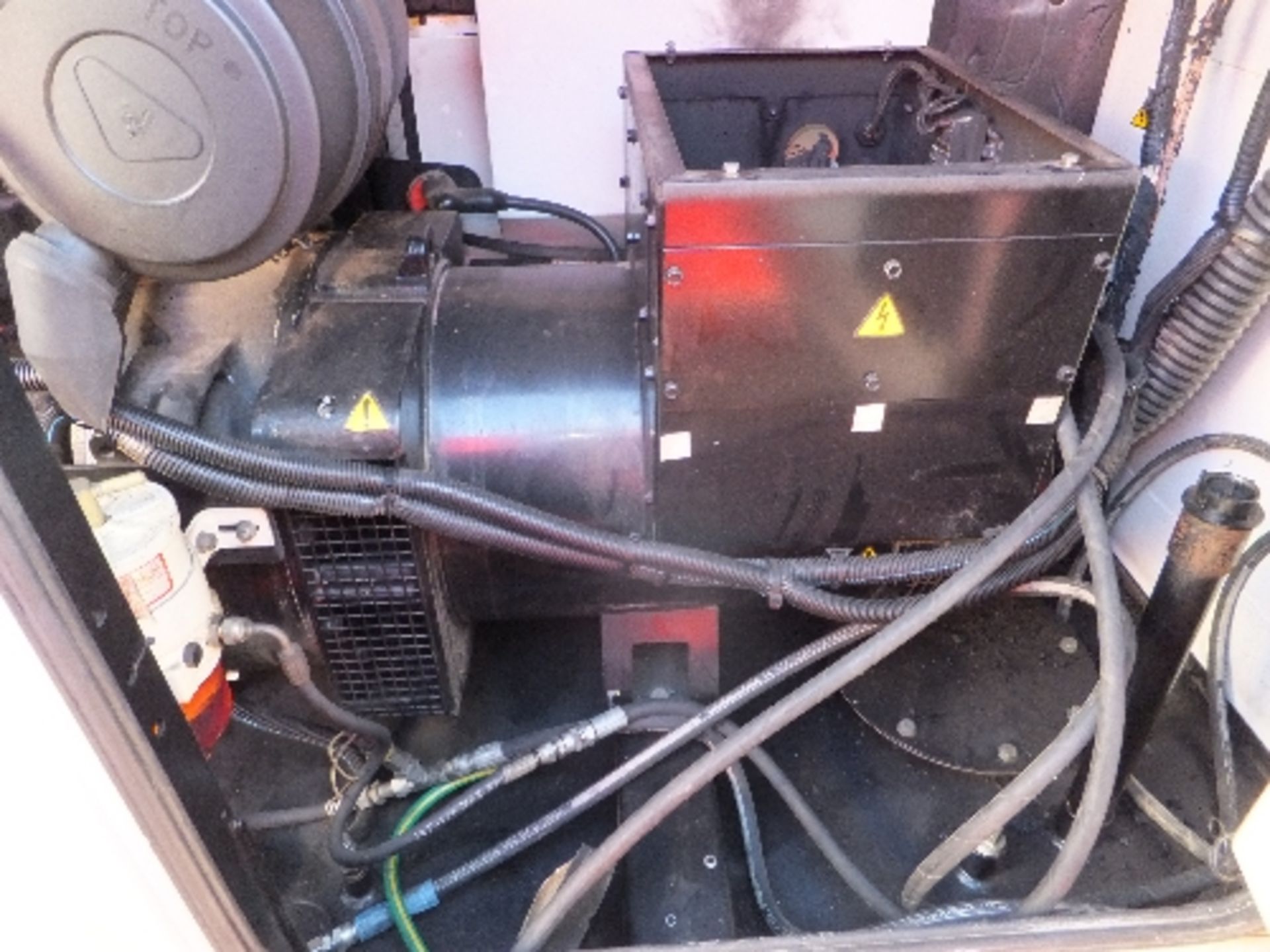 FG Wilson 80kva generator 42,102 hrs Alternator burnt out This lot is sold on instruction of Speedy - Image 6 of 7