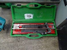 Tomecanic tile cutter