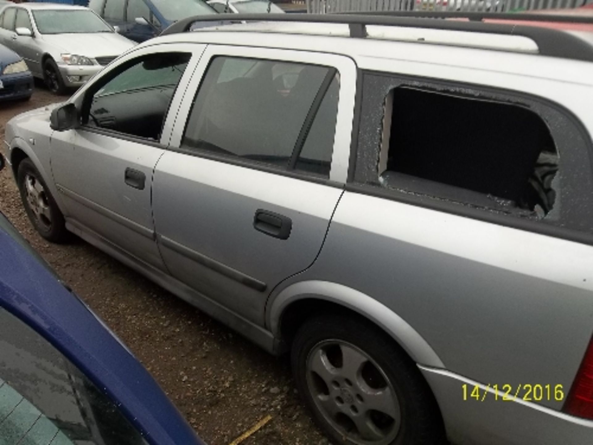Vauxhall Astra CDX 16V Estate - V213 ANVDate of registration: 30.11.19991796cc, petrol, 4 speed - Image 4 of 4