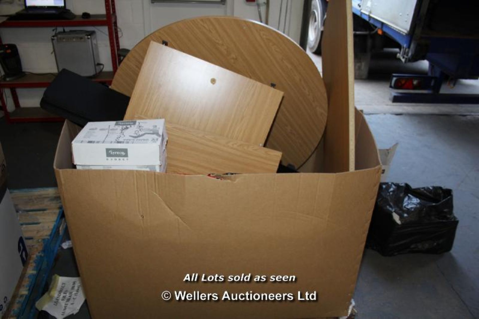 PALLET OF A SELECTION OF GOODS INCLUDING HEADPHONES, TELEPHONES, POS EQUIPMENT, COMPUTER DESK, - Image 4 of 4