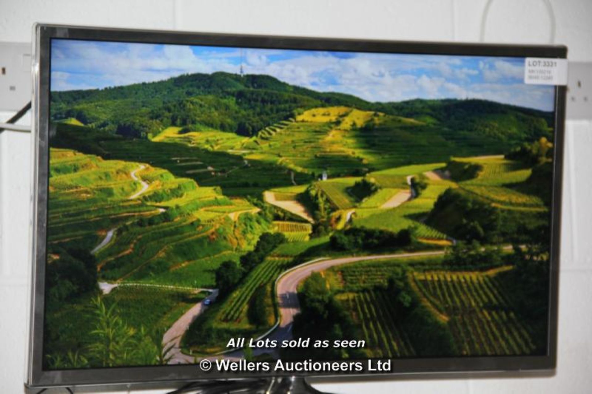 SAMSUNG 48" LED TV / WITH POWER  / WITH PICTURE / MAY CONTAIN COSMETIC IMPERFECTIONS / GRADE: