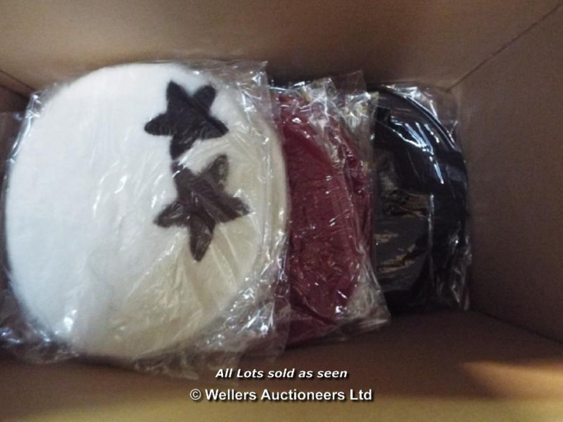 BOX 20 LILI & POPPY NEW LADIES BERET VARIOUS COLOURS. / GRADE: BRAND NEW (DC2) {AISLE 5}