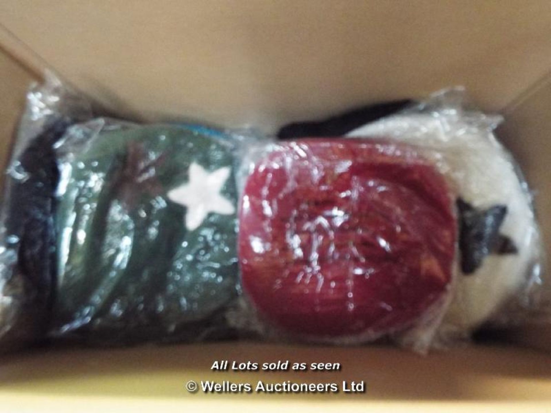 BOX 20 LILI & POPPY NEW LADIES BERET VARIOUS COLOURS. / GRADE: BRAND NEW (DC2) {AISLE 5}