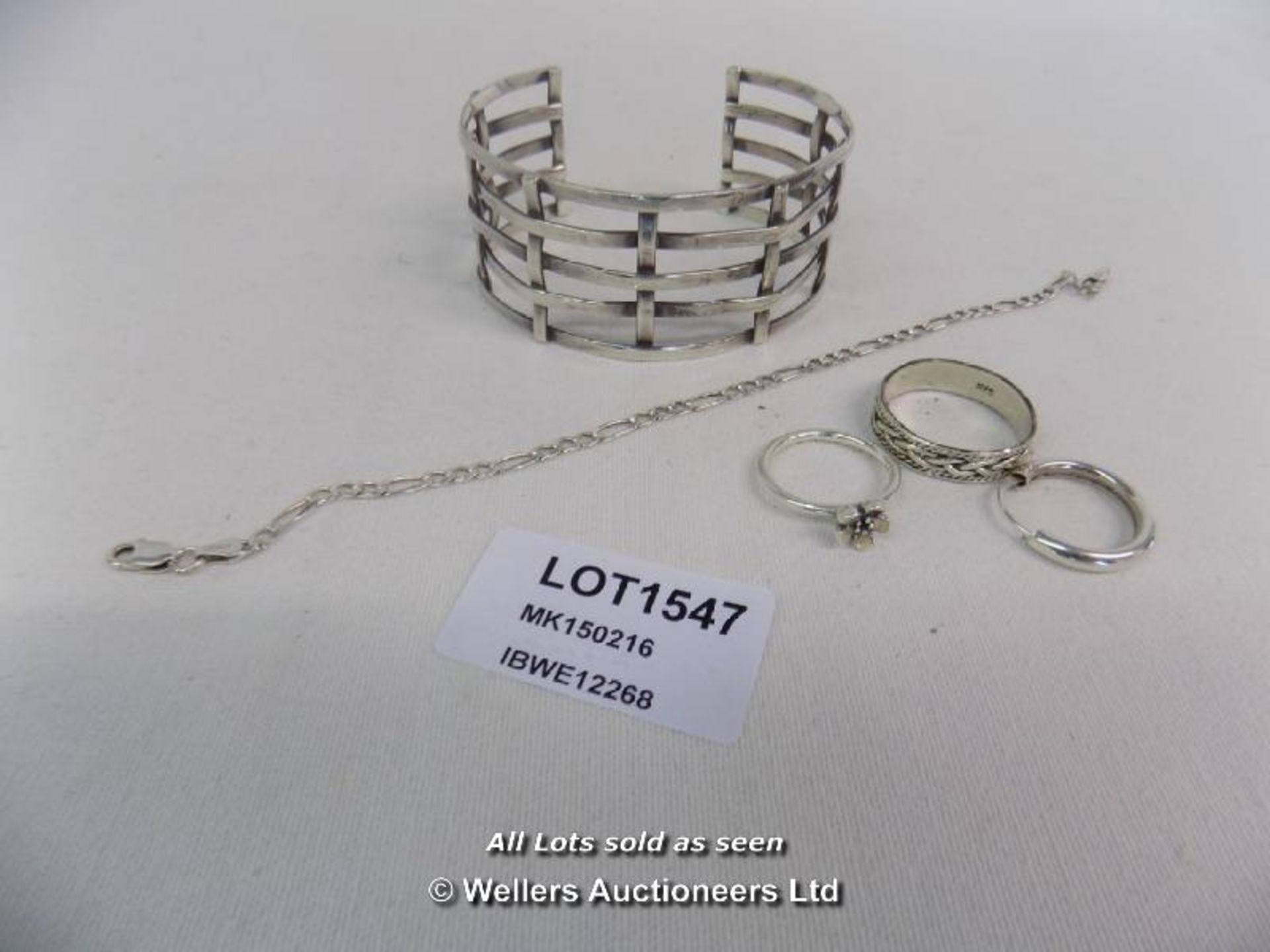 1X BAG 2 X BRACELETS AND 2 X RINGS MARKED AS 925  / GRADE: UNCLAIMED PROPERTY / UNBOXED (DC1) {