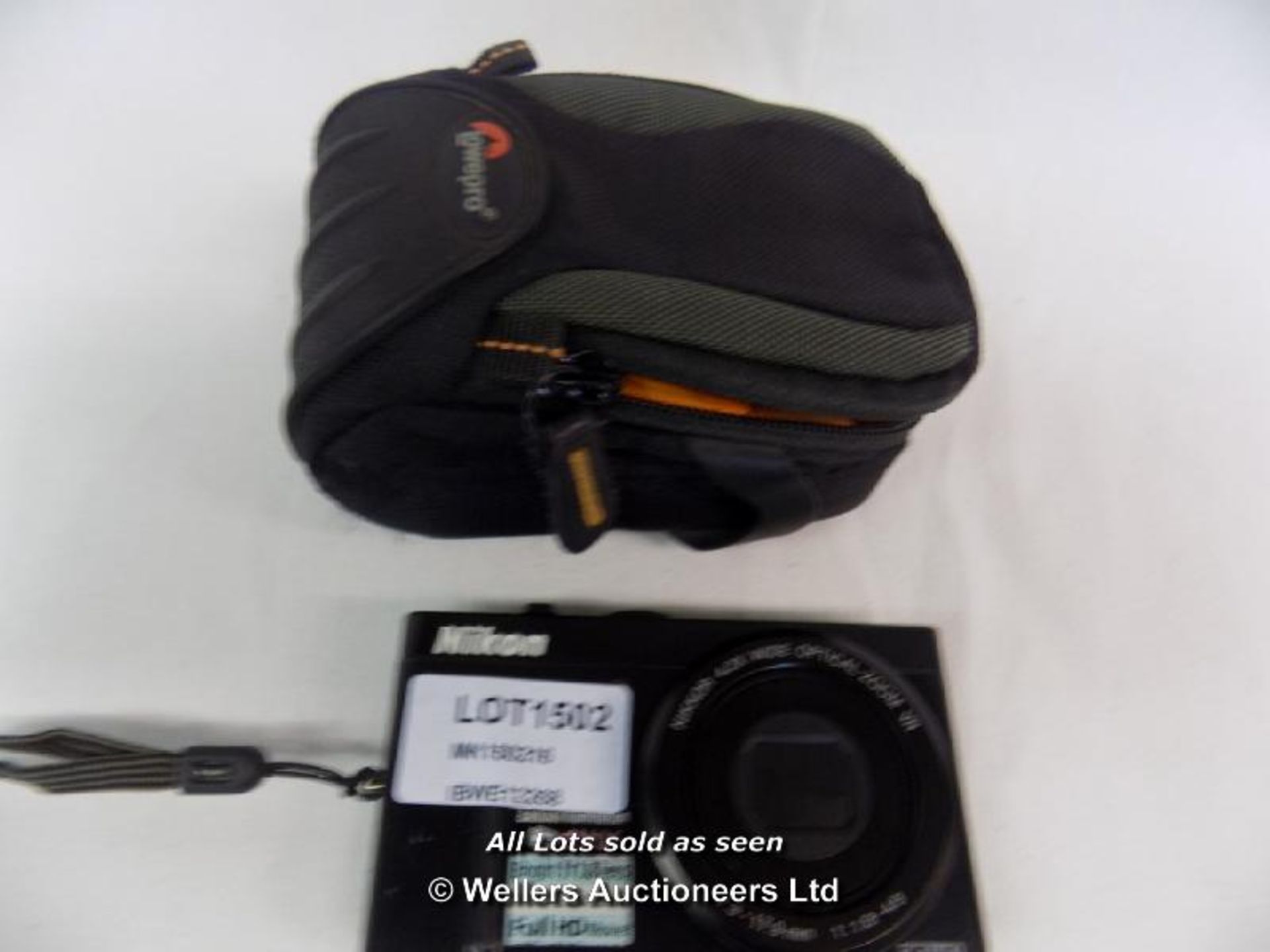 CAMERA NIKON COOLPIX IN A BLACK CASE / GRADE: UNCLAIMED PROPERTY / UNBOXED (DC1) {MK150216}