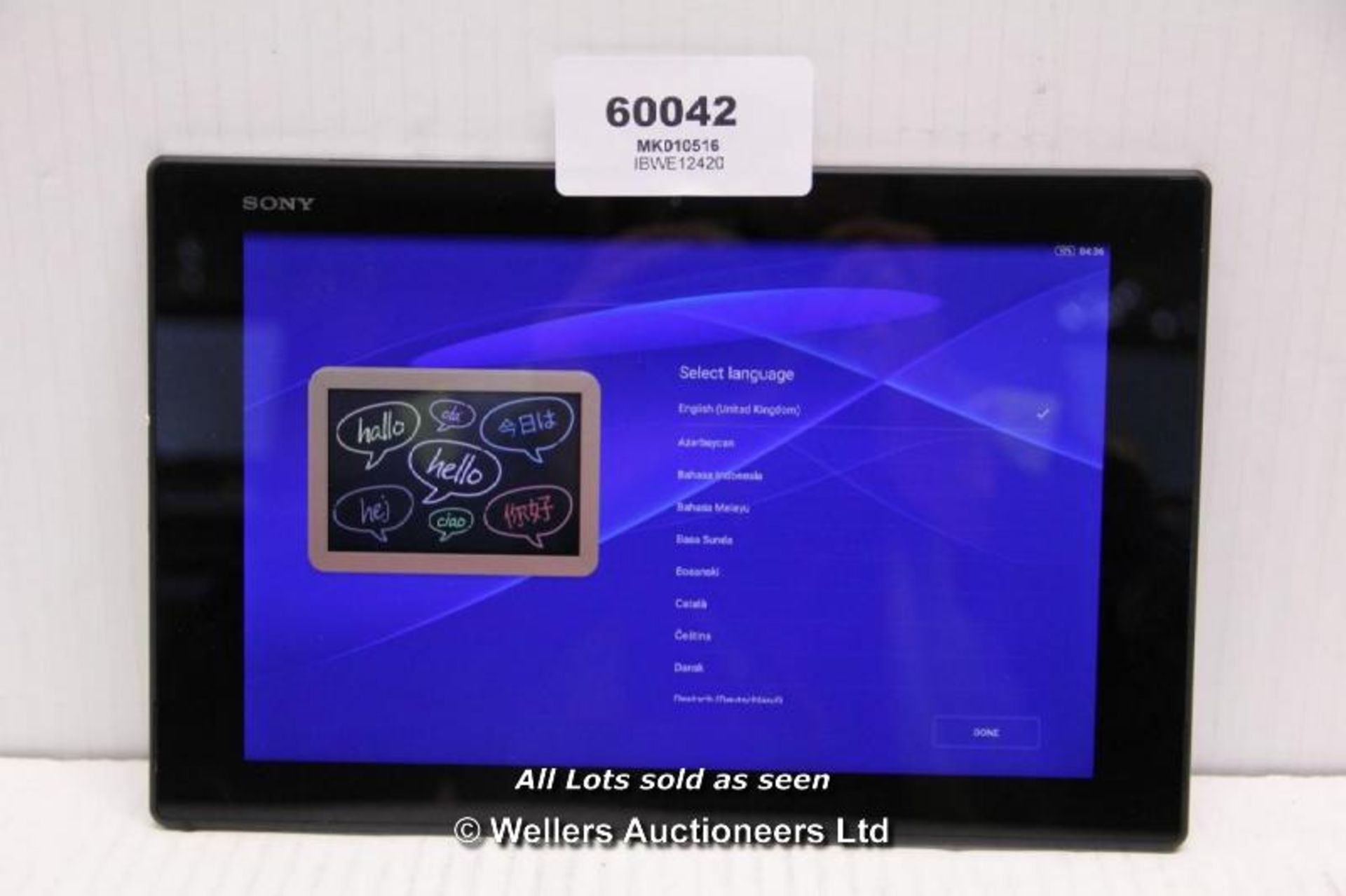 SONY XPERIA Z2 10" TABLET / POWERS ON WITH ANDROID / INCLUDING BATTERY AND CHARGER / SCRATCHES TO