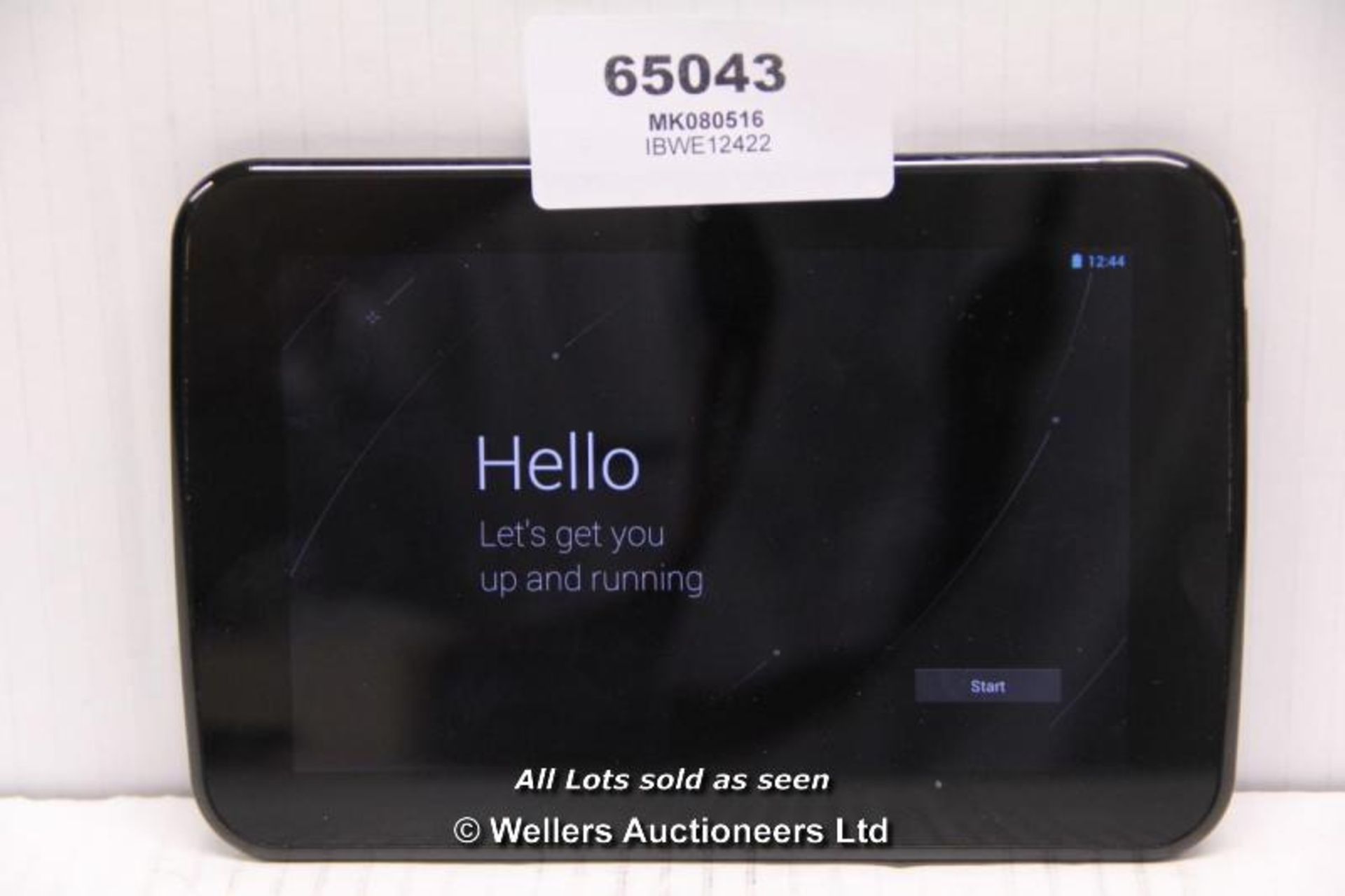 TESCO HUDLE HT7S3 TABLET / POWERS ON WITH ANDROID / NO CHARGER OR CABLE / COSMETICALLY MARKED / - Image 2 of 3