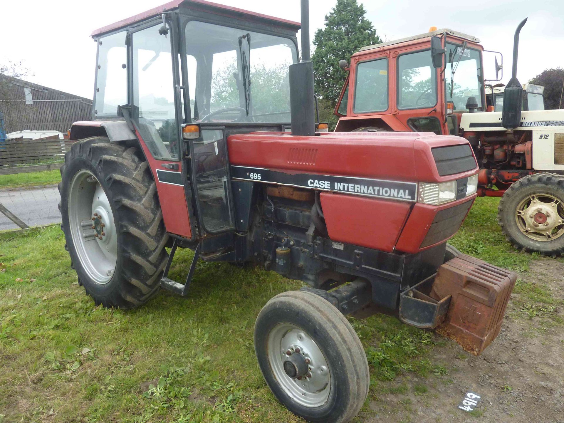 4919 Case 695 tractor