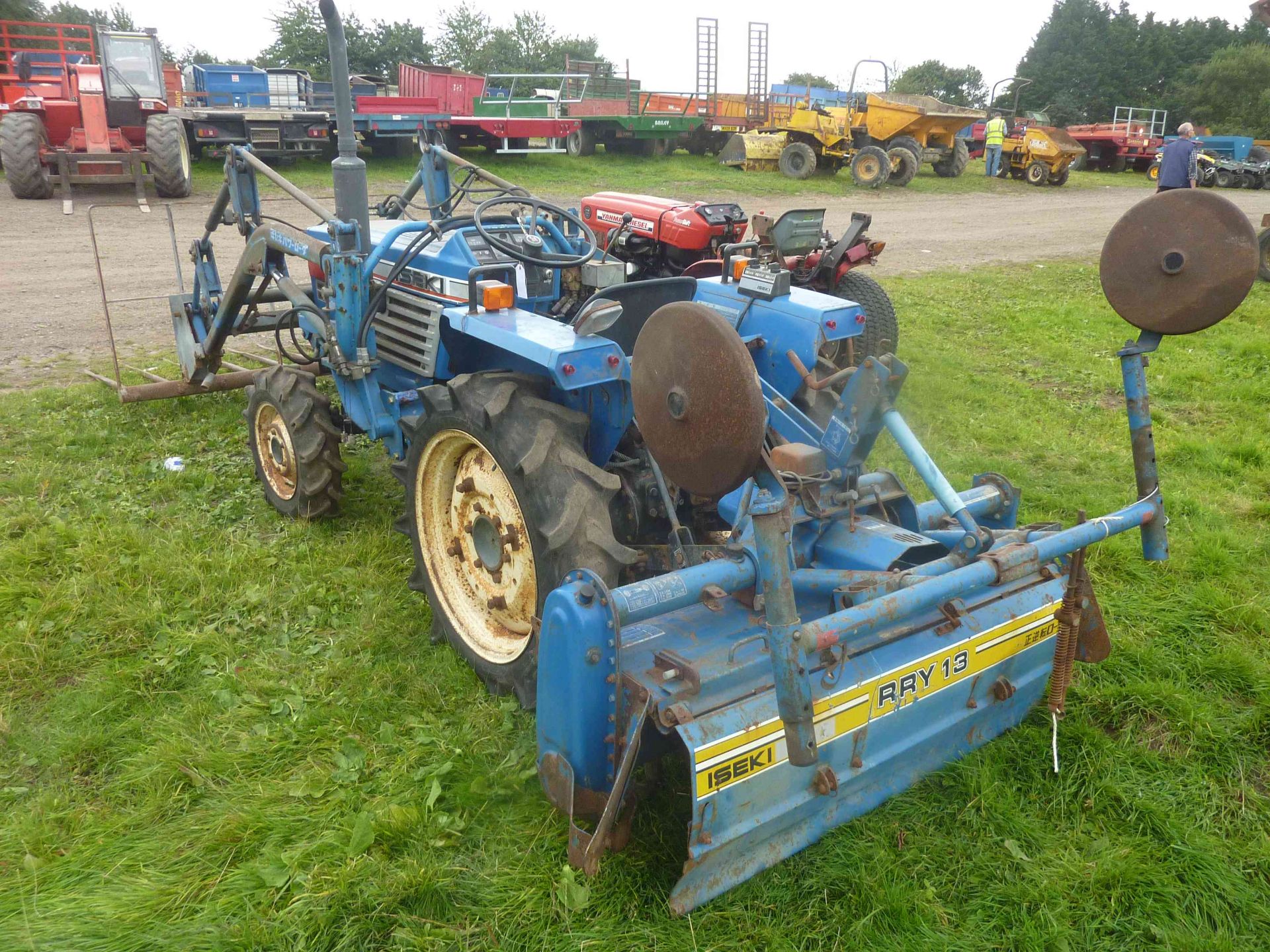 4942 Iseki TL1900 4wd tractor c/w power loader and rotavator - Image 2 of 2