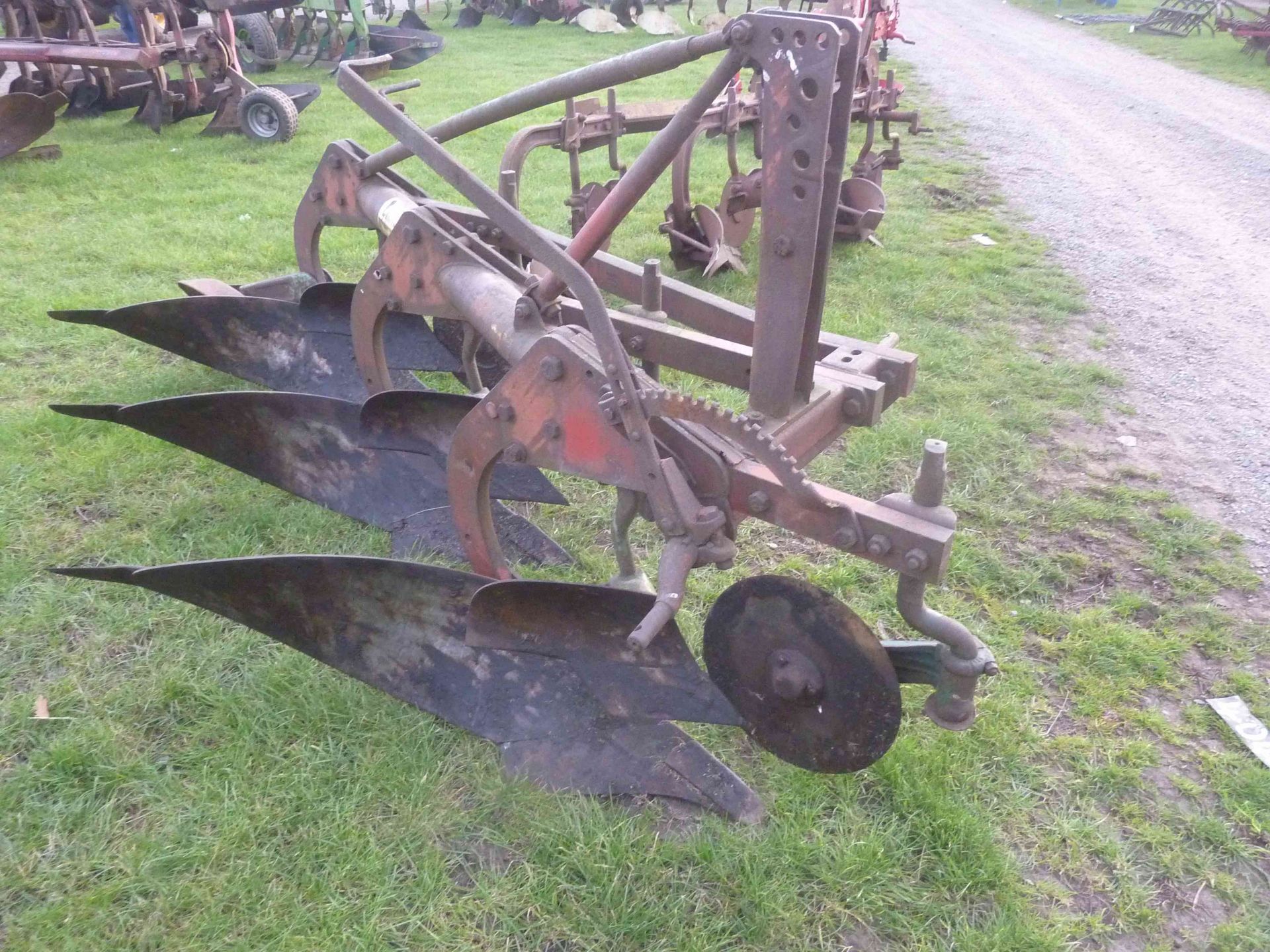 4042 Kverneland 3F conventional plough