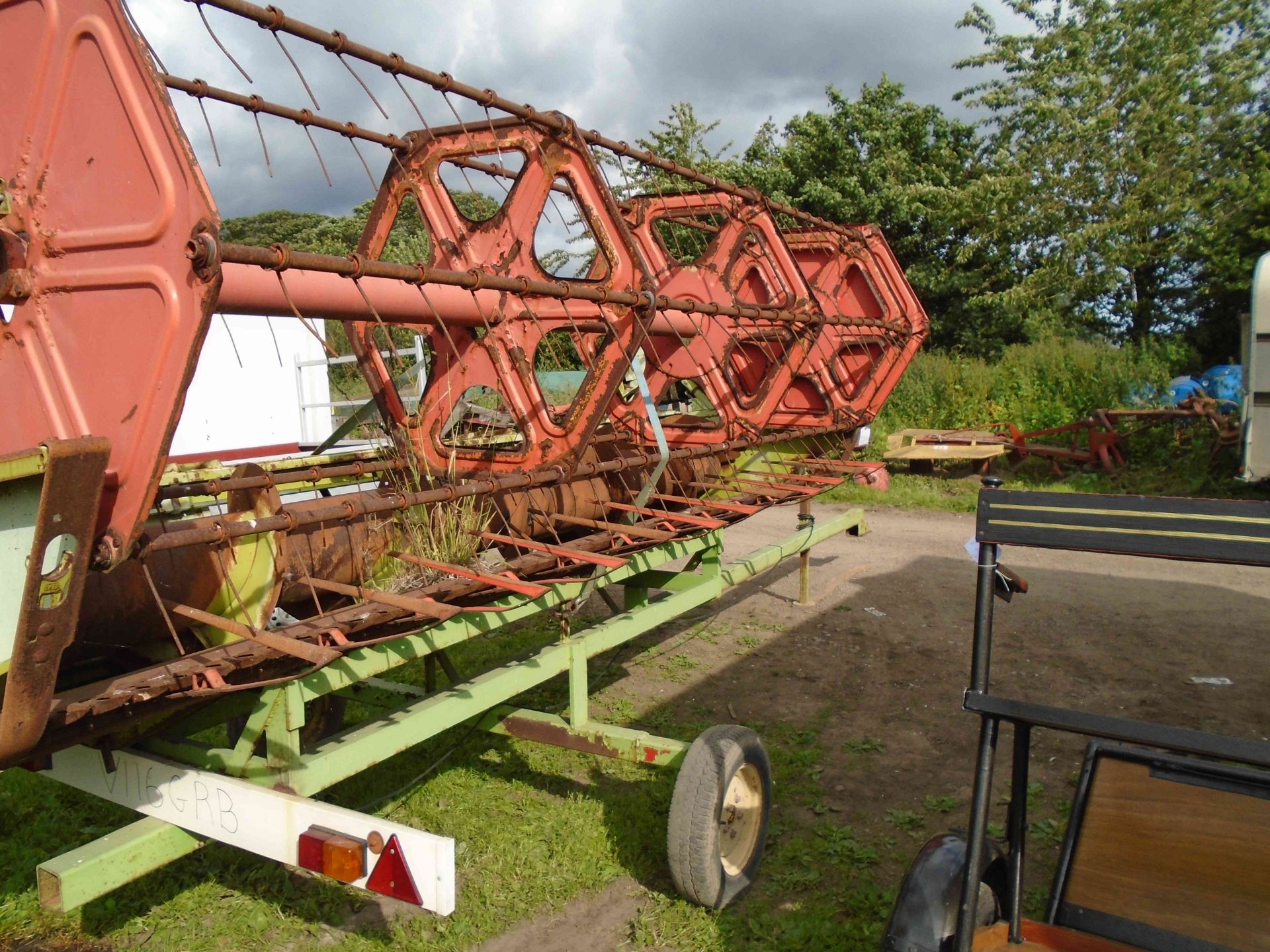 5053 13' Claas combine header & trolley - Image 2 of 2