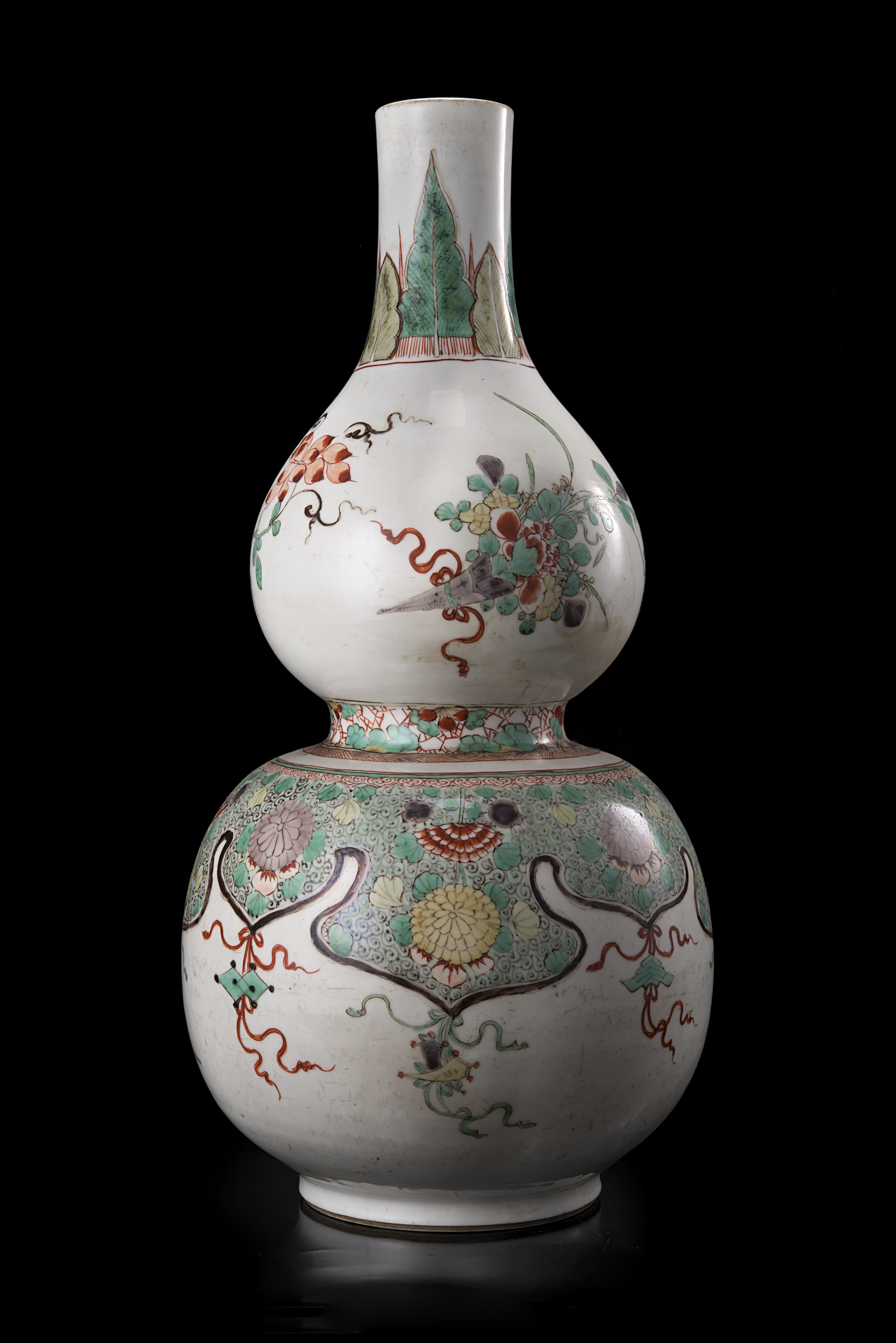 A Famille Verte double gourd vase decorated with flowers and geometric motifs China, 19th century (