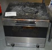 1 x Smeg Electric Fan Oven - 240v - Model ALFA41UK - CL150 - Ref KIT47 - Location: Canary Wharf,