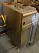 1 x Parry PGF Single Floorstanding Gas Fryer - Stainless Steel Exterior With Single Frying