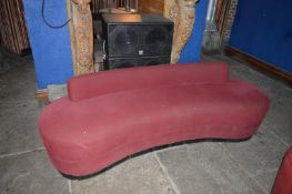 1 x Kidney Shaped Seat - Please See The Pictures Provided - CL150 - Location: Canary Wharf,