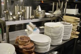 1 x HUGE Collection of Catering Equipment - Includes Apporx 500 Items Such as Crockery, Plates,