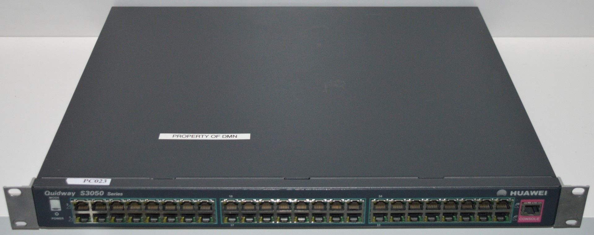 1 x Huawei Quidway S3050 Series Switch - CL159 - Ref PC002 - Location: Altrincham WA14