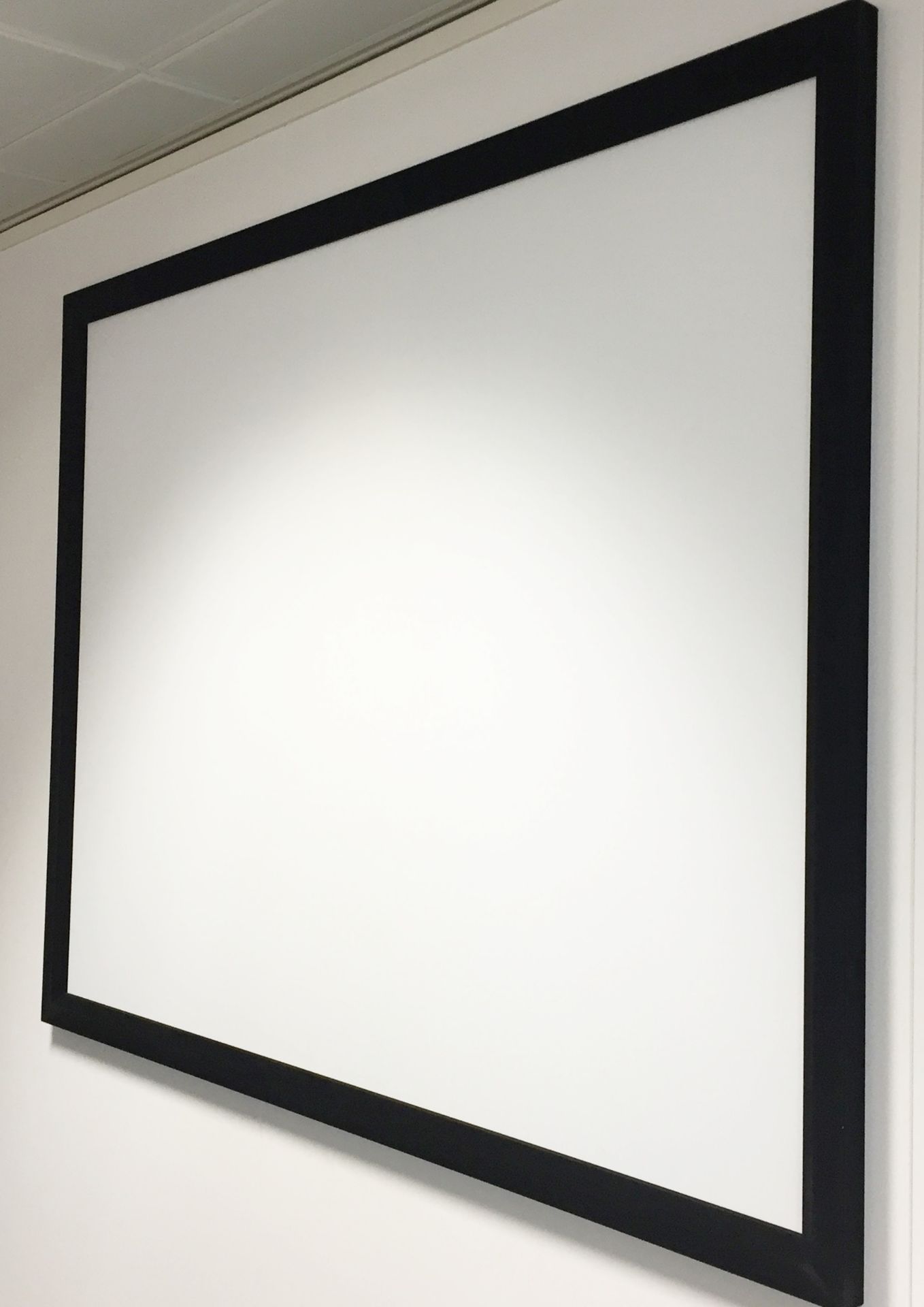 1 x Fixed Frame CINEMATIC Projection Screen - Large Size With Deep Black Velvet Surround - Size - Image 4 of 4