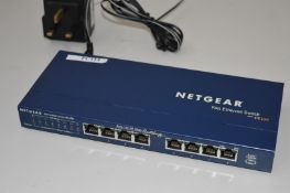 1 x Netgear 8 Port Fast Ethernet Switch FS108 Auto 10/100Mbps Switching Network Hub - CL159 - Ref