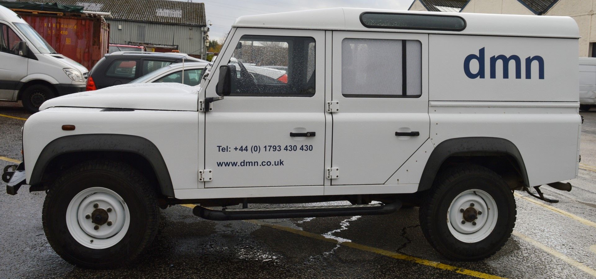 1 x Land Rover Defender 110 4x4 Off Road Vehicle - Year 2010 - MOT Expiry July 2016 - Millage 90,000 - Image 4 of 34