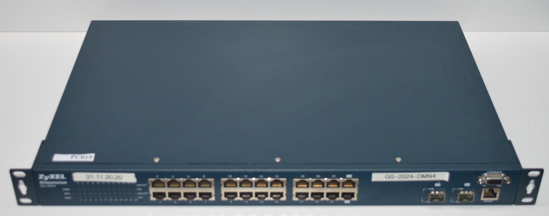 1 x Zyxel 24 Port Layer 2 Managed Gigibit Switch With Fiber Ports - Model GS-2024 - CL159 - Ref - Image 3 of 8