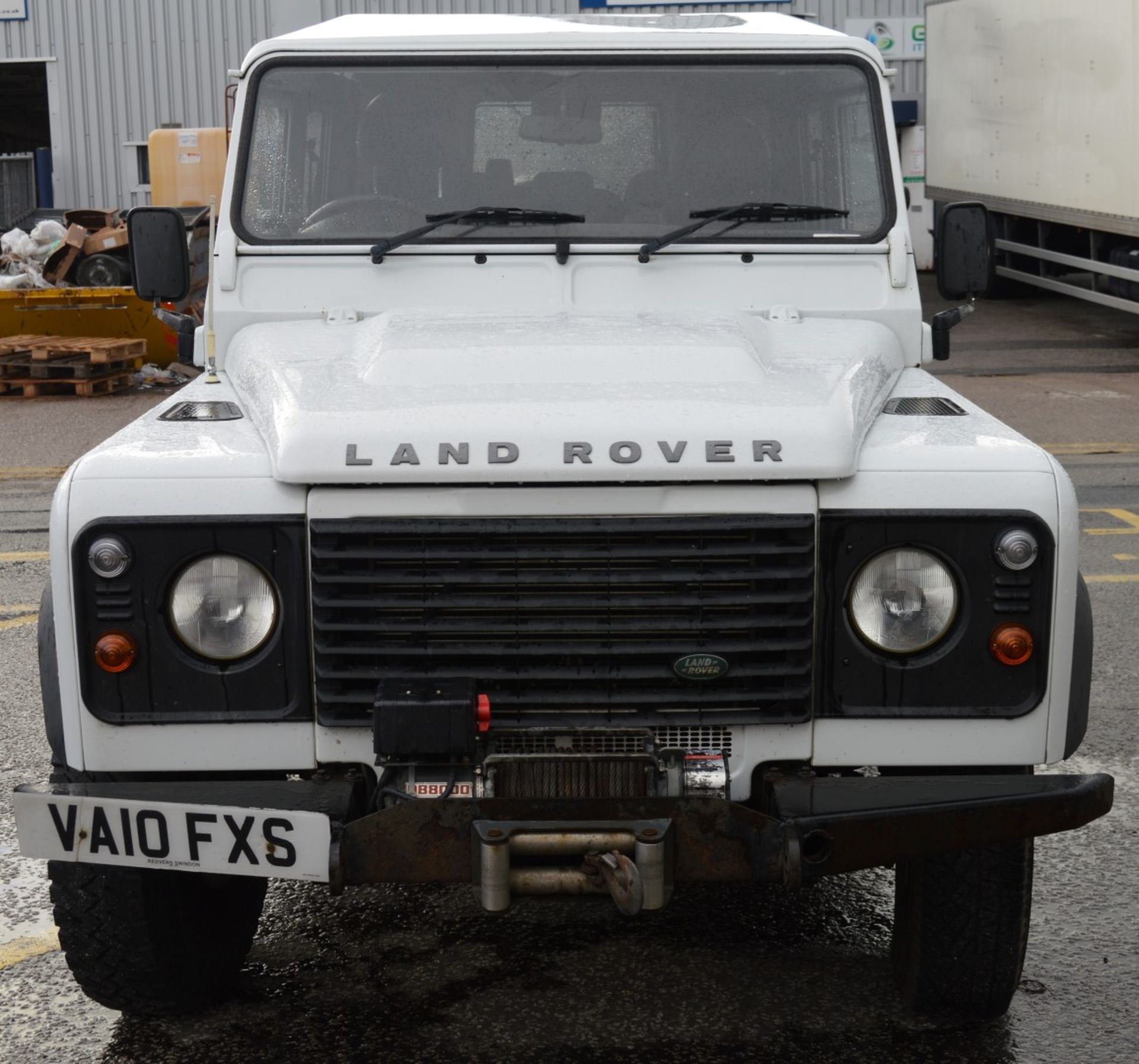 1 x Land Rover Defender 110 4x4 Off Road Vehicle - Year 2010 - MOT Expiry July 2016 - Millage 90,000 - Image 2 of 34