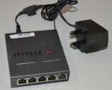 1 x Netgear Prosafe Plus 5 Port Ethernet Switch - Model GS105WE - Includes Power Adaptor - CL300 -