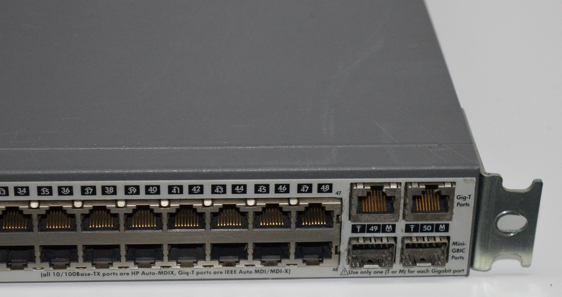 1 x Hewlett Packard Procurve 2650 24-port Fast Ethernet Network Switch - CL159 - Ref PC024 - - Image 4 of 5