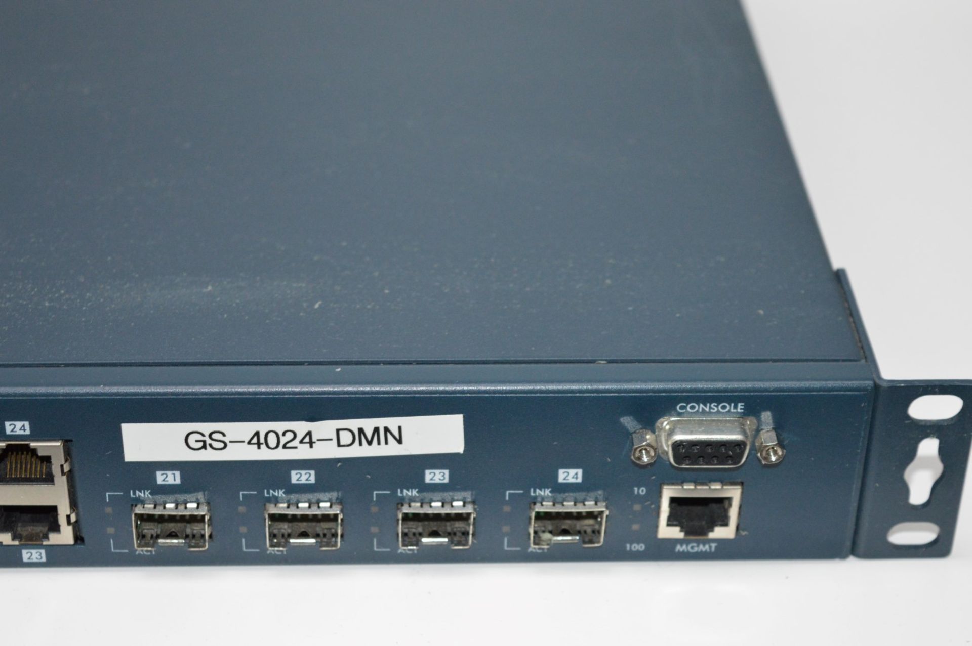 1 x Zyxel 24 Port Layer 2 Managed Gigibit Switch With Fiber Ports - Model GS-2024 - CL159 - Ref - Image 7 of 8