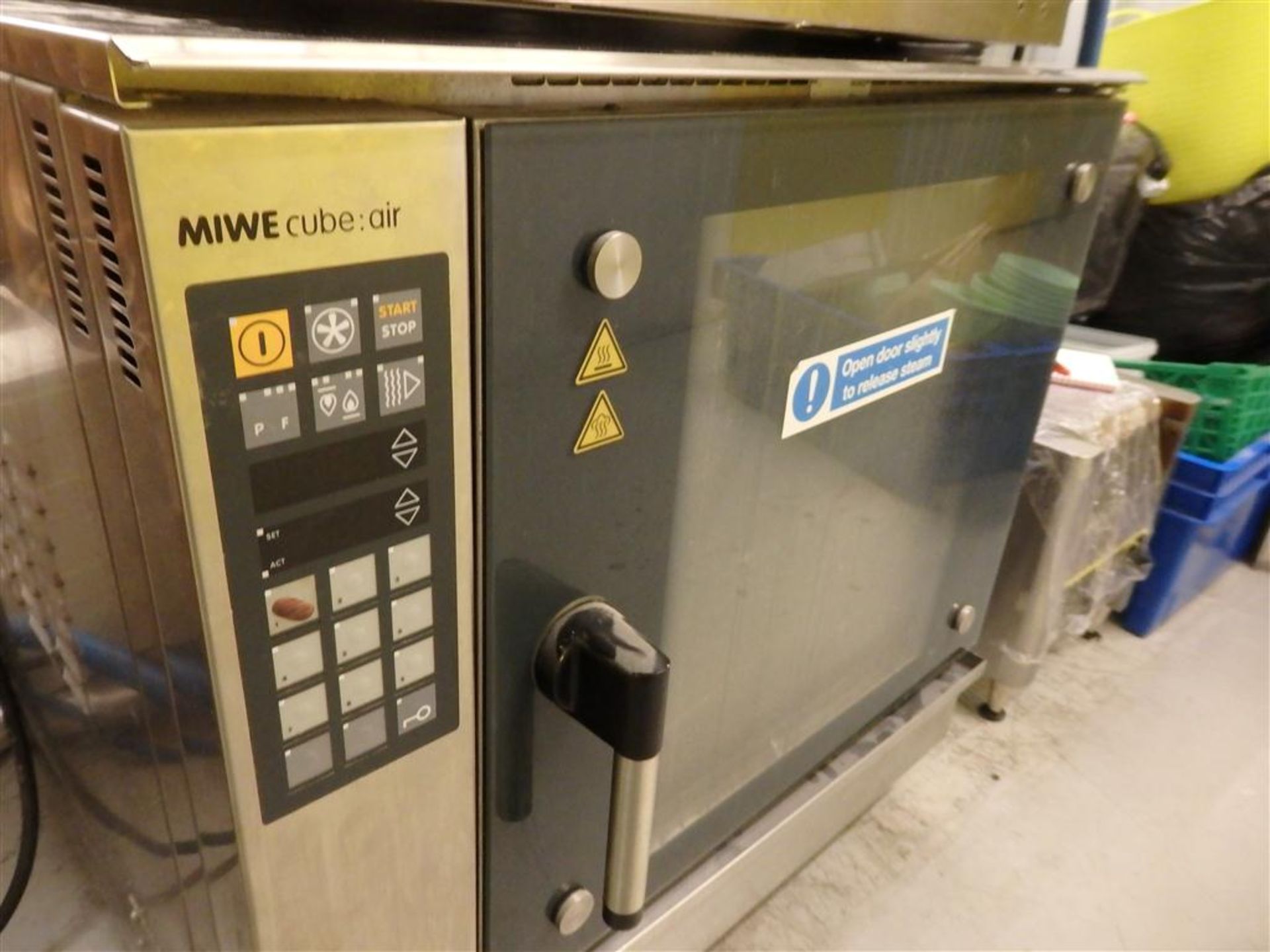 1 x MIWE Cube Air - Convection Baking Oven - 81cm x 82cm x height 83.5cm - Upmarket London - Image 3 of 10