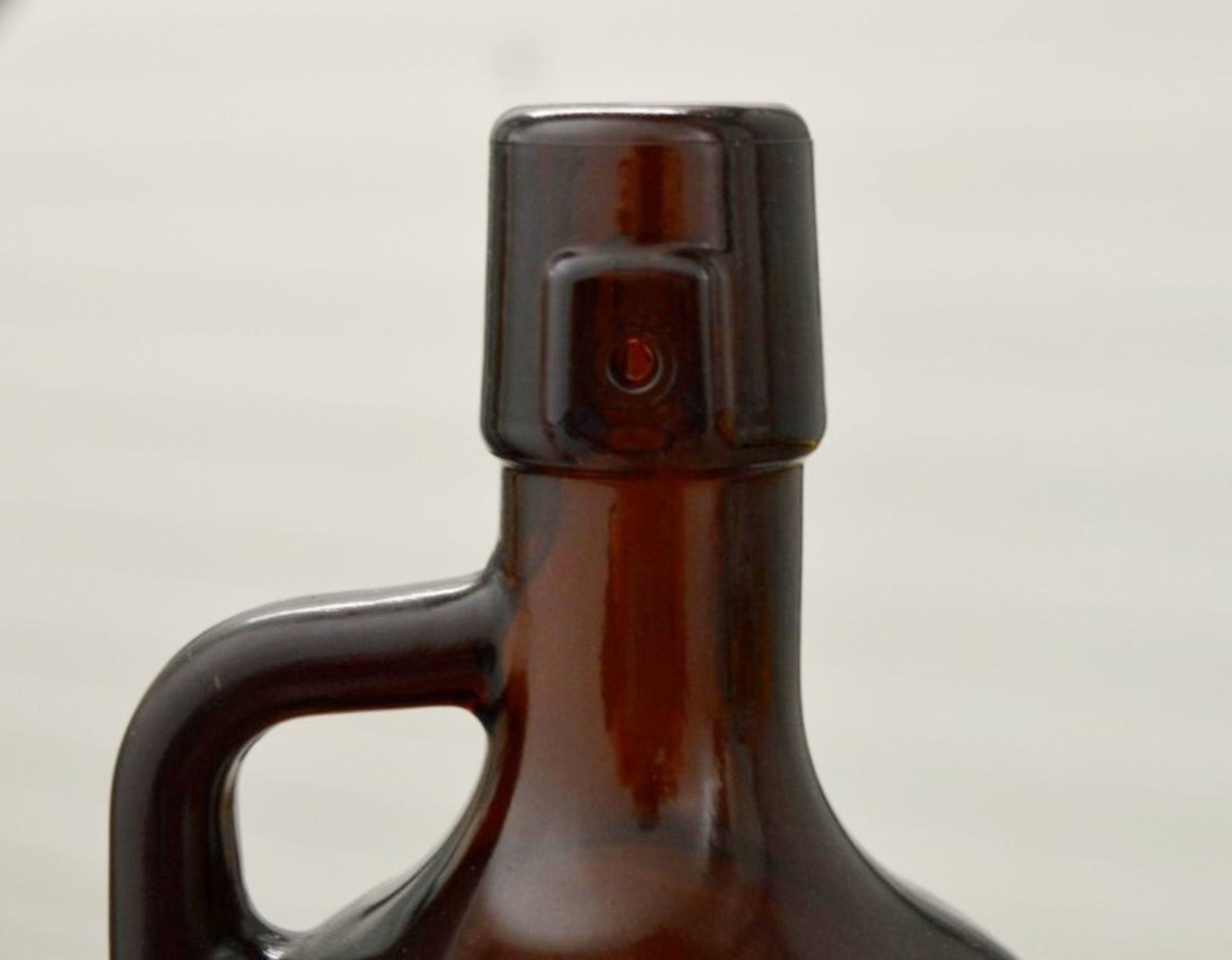 100 x Beer Growlers W/ Glass Handle (Jug Style Brown Bottles) - 1 Litre Capacity - New / Unused - Image 3 of 3
