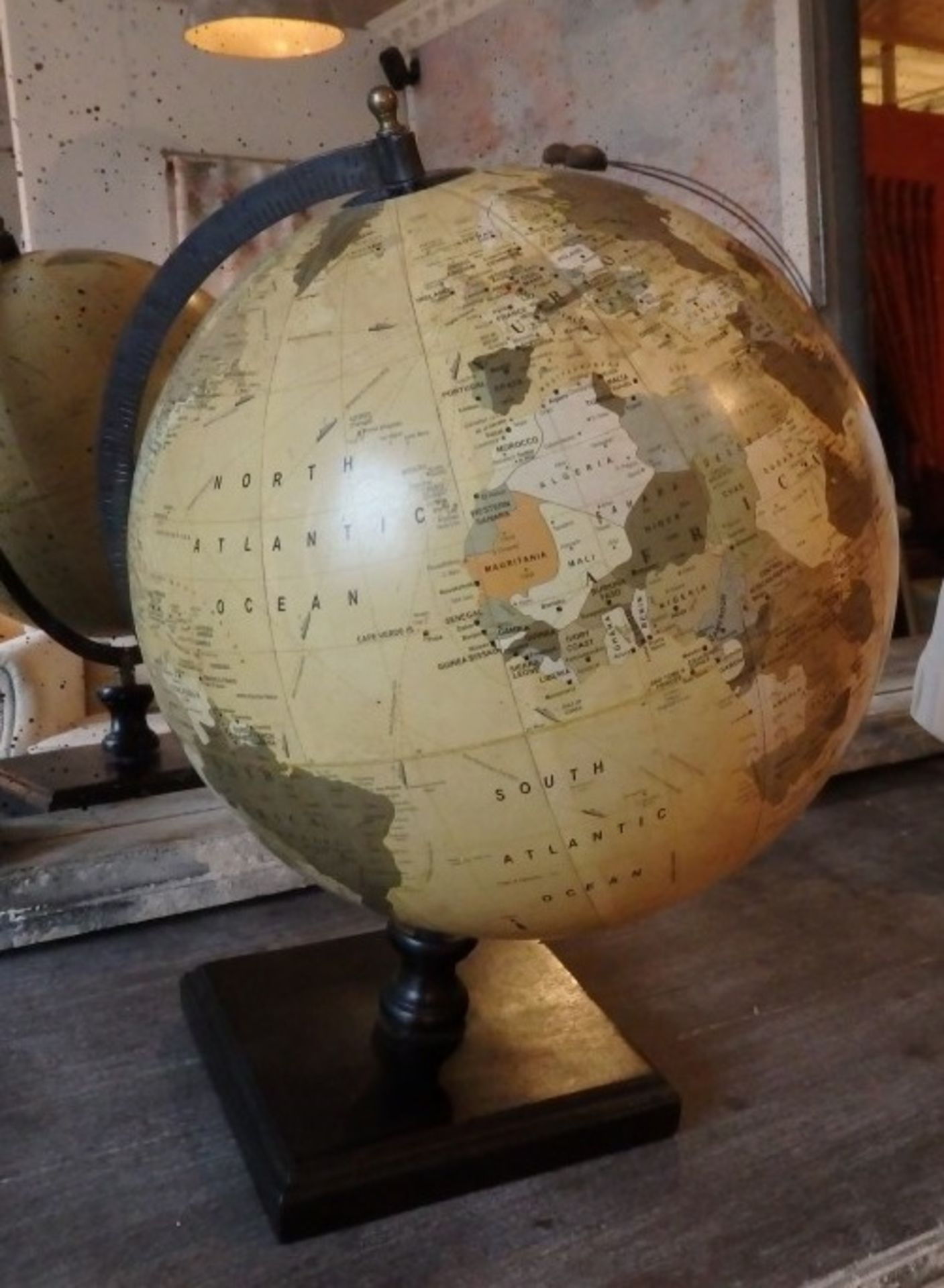 1 x Globe On Wooden Stand - Dimensions: W x H x D - Ref: DE081 (RBED) - CL122 - Location: Bury BL8