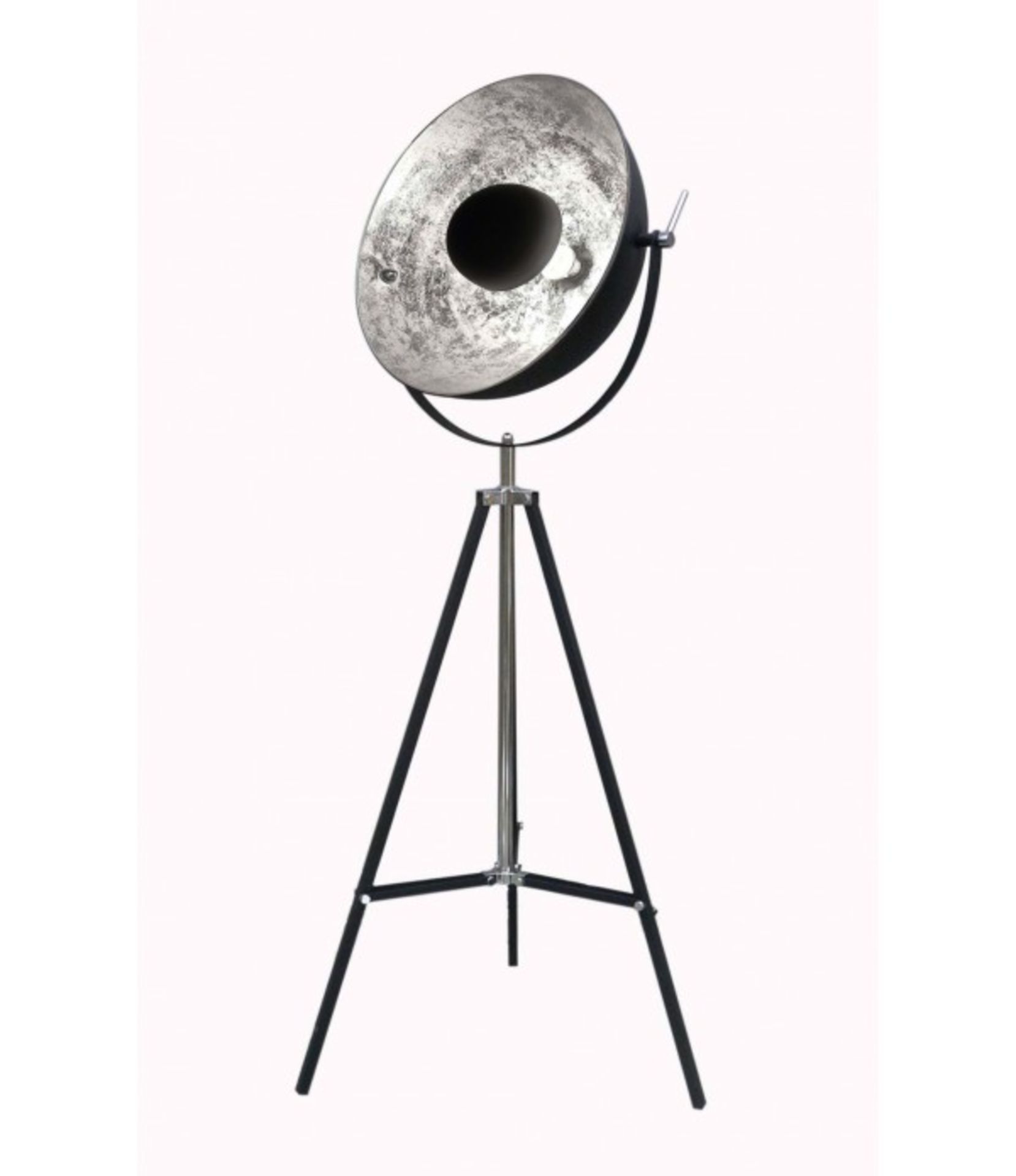 1 x Retro Tripod Studio Floor Lamp In Black & Silver - Ref: DE029 (RM1) - CL122 - Location: Bury BL8