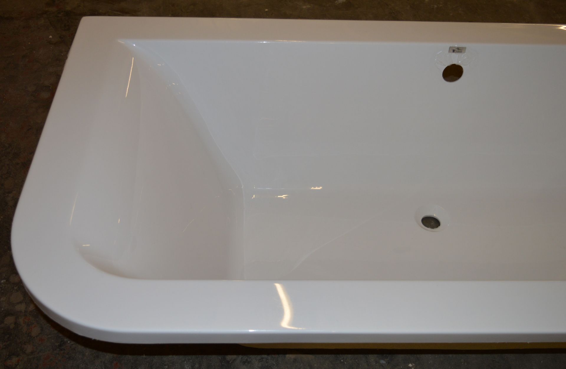 1 x Vogue Bathrooms Options Back to Wall D Shape Double Ended Acrylic Bath With Side Panel - Stylish - Image 5 of 8