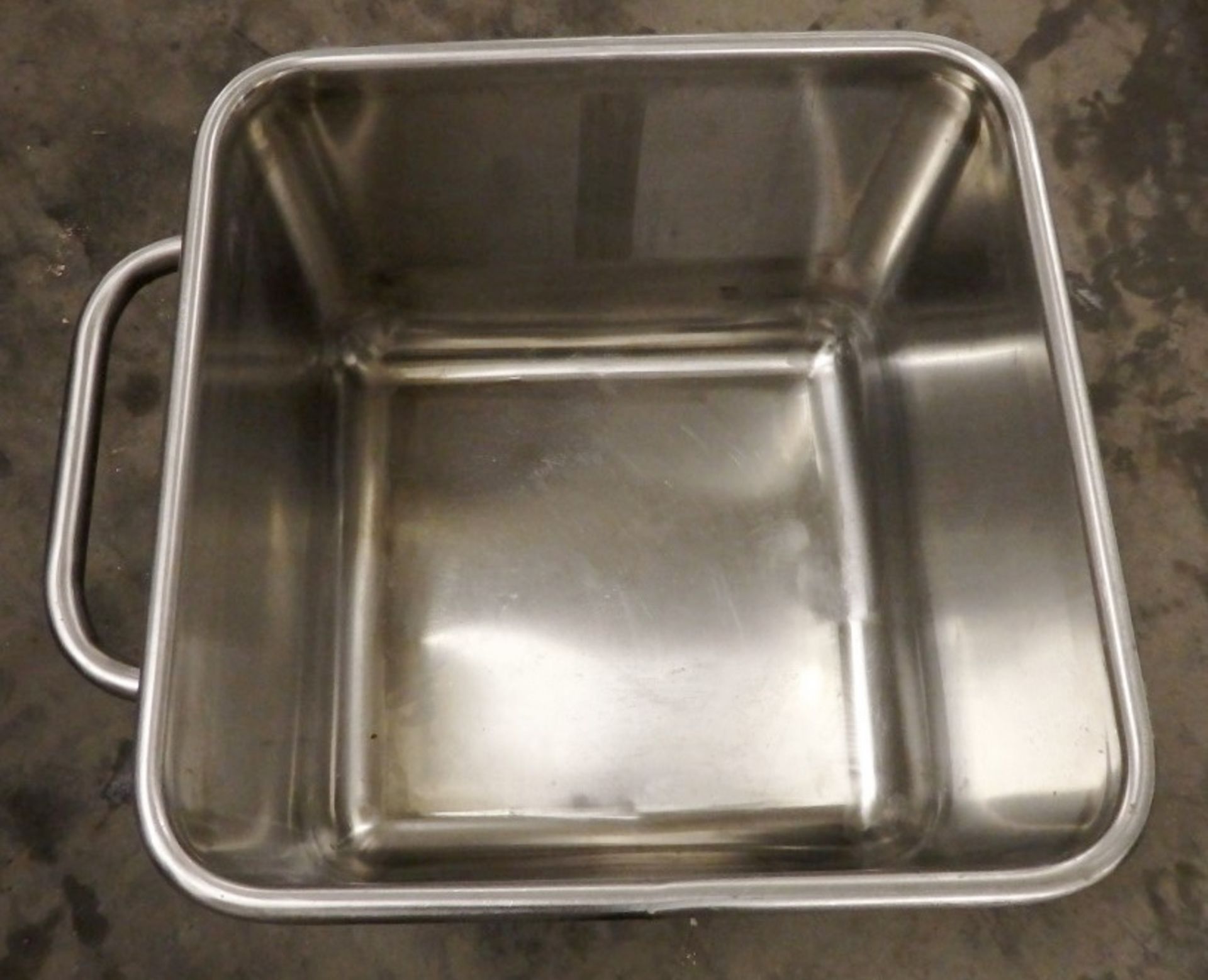 1 x Stainless Steel Catering Container On Castors With Handle - Dimensions: W58 x D58 x H58cm - Ref: - Image 5 of 5