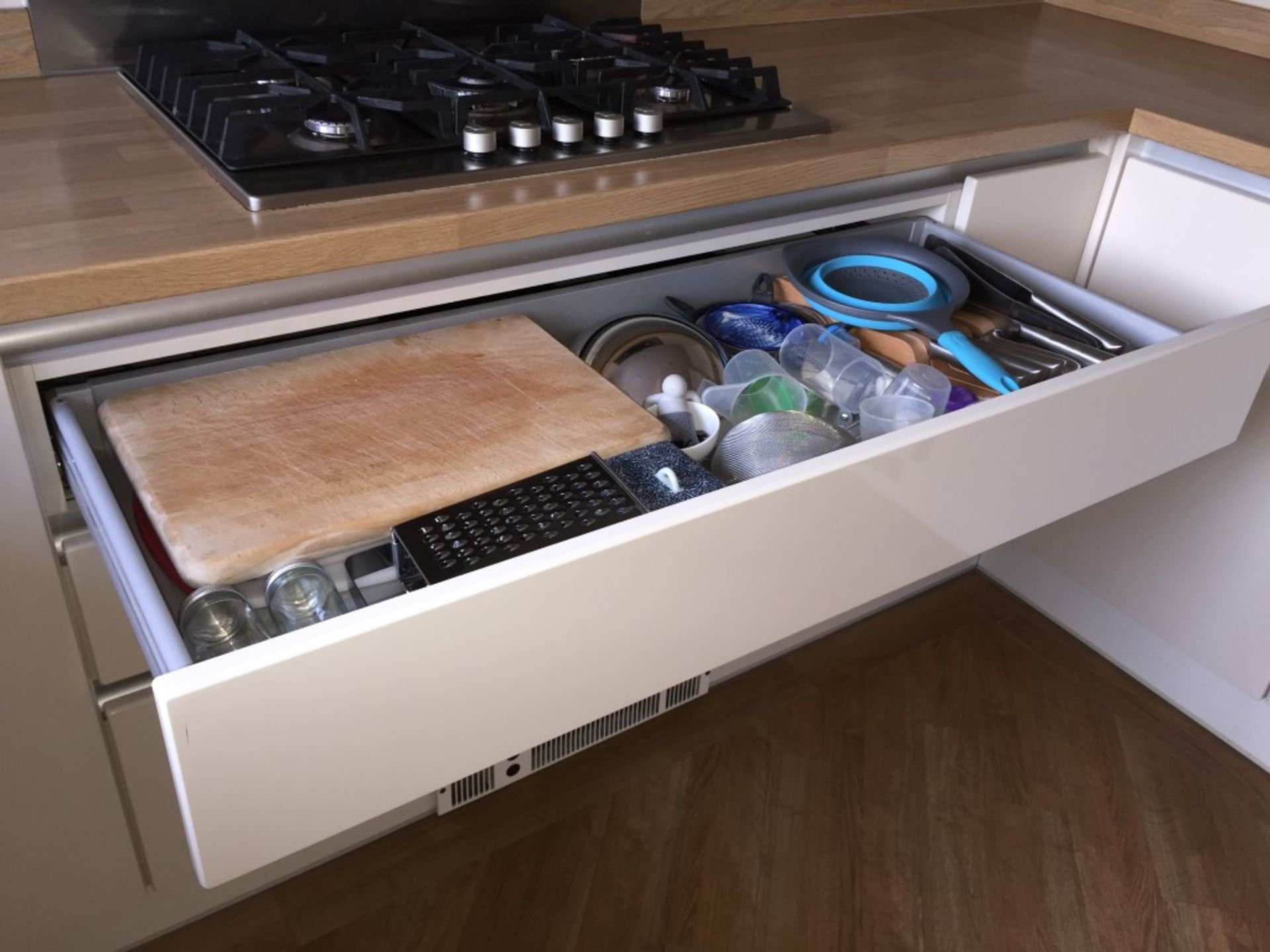 1 x Panorama Modern White Gloss Handless Kitchen With Timber Worktop And Appliances – Approx 2 years - Image 22 of 40