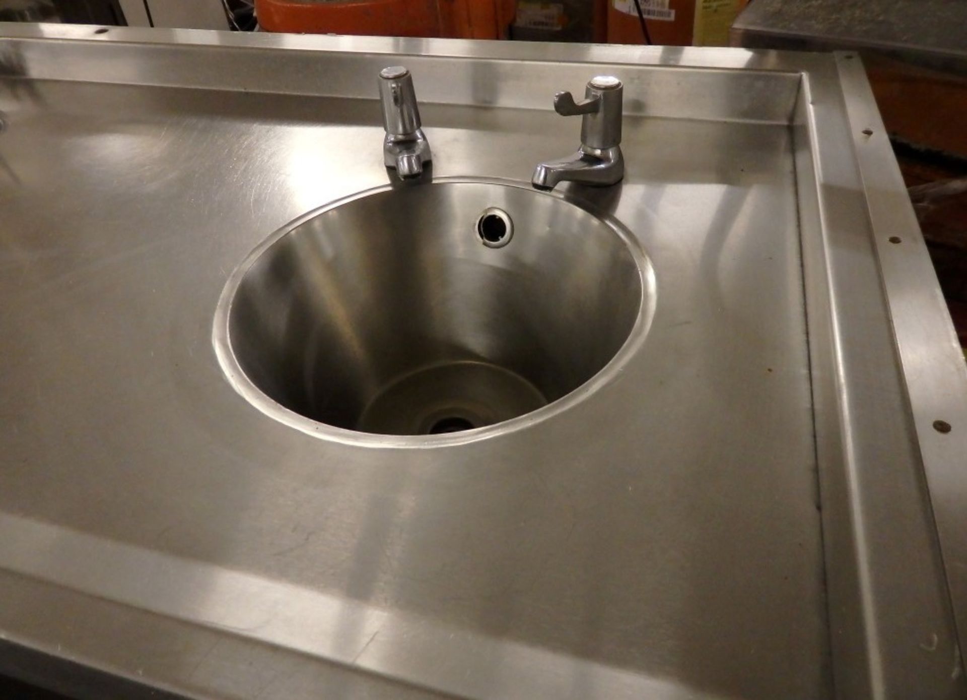 1 x Large Triple Bowl Stainless Steel Sink Unit, With 3-Door Storage - Dimensions: W272 x D65 x - Image 21 of 26