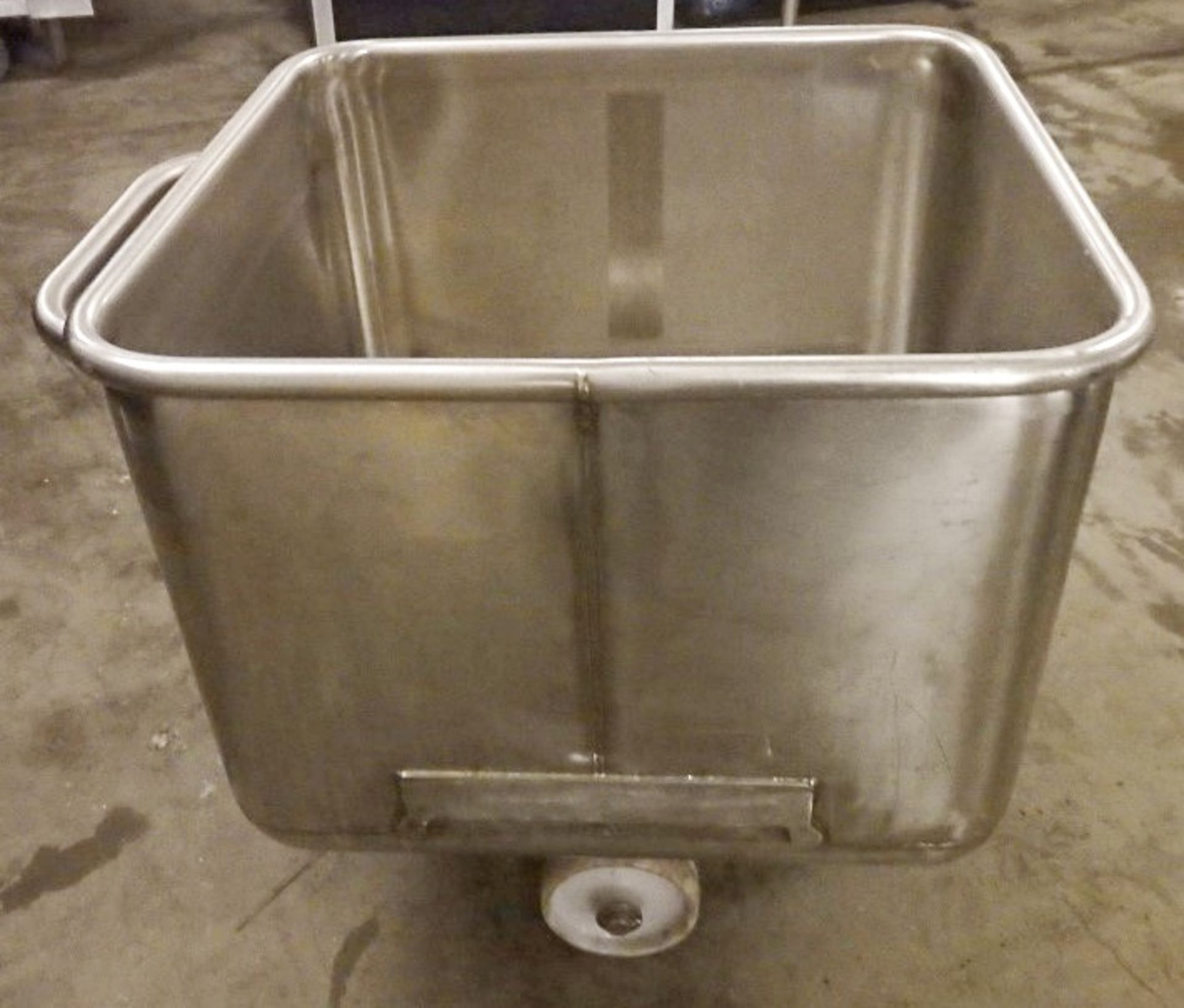 1 x Stainless Steel Catering Container On Castors With Handle - Dimensions: W58 x D58 x H58cm - Ref: - Image 4 of 5