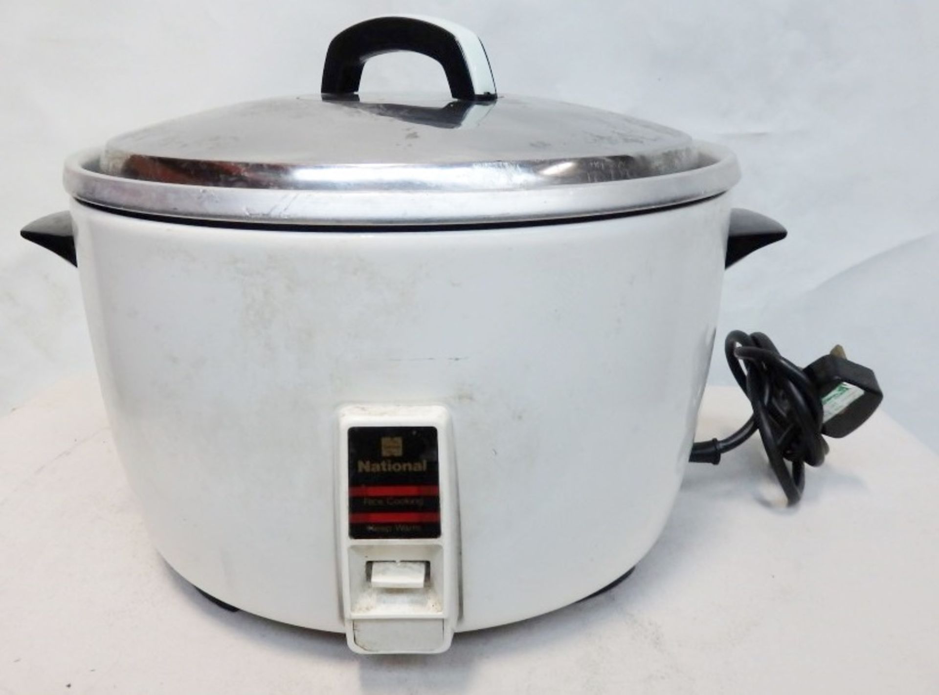 1 x Commercial Rice Cooker - Model: SR-42GHXN - Capacity 4.2 Litre (24 portions) - Features A Keep