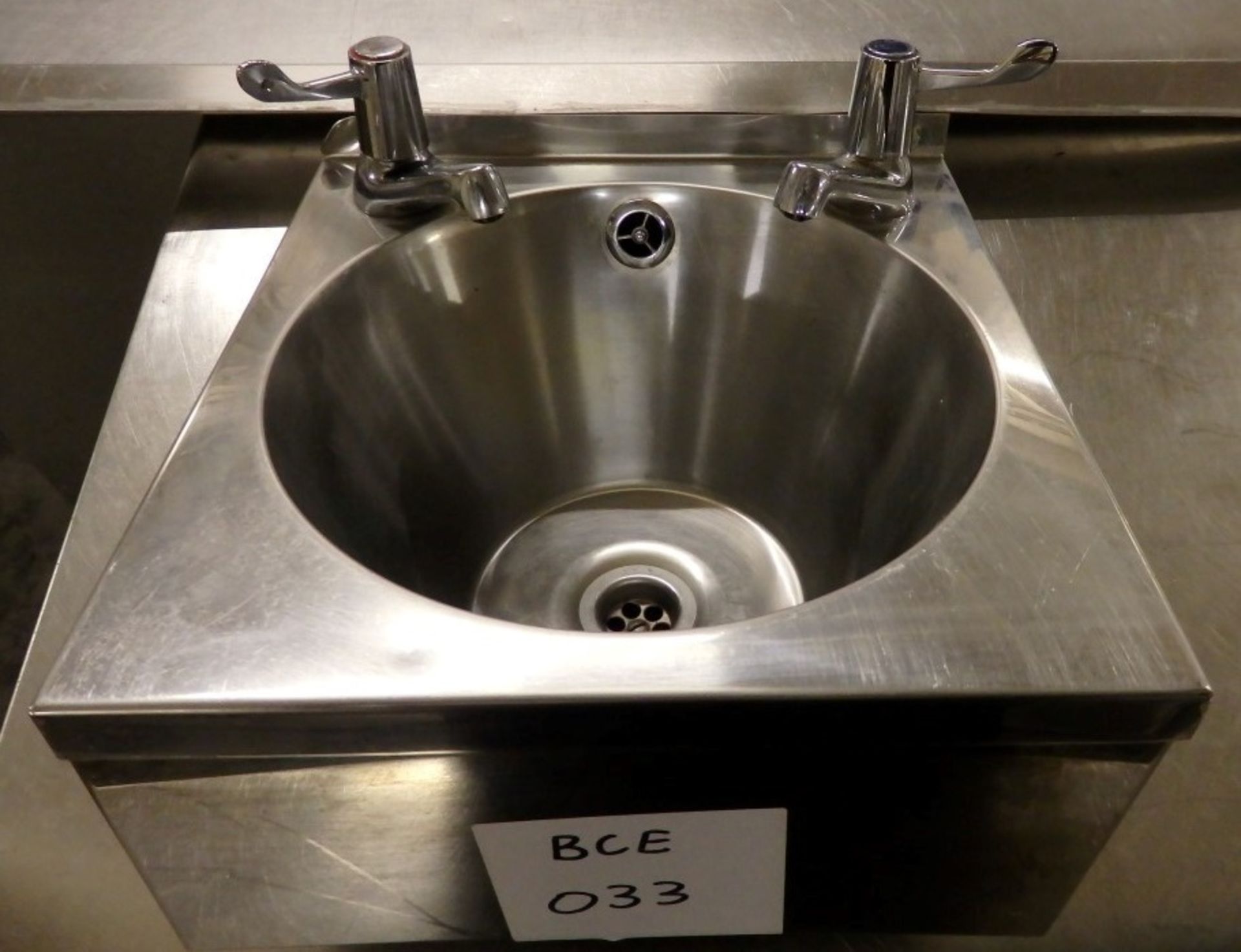 1 x Stainless Steel Wall Mounted Sink Basin - H30 x W34 x D35cm - Suitable For Commercial Kitchens -
