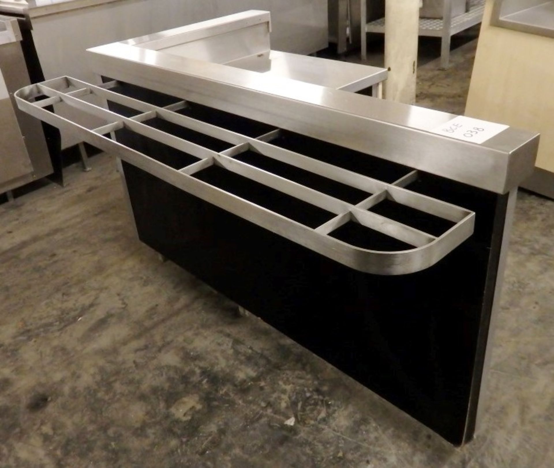1 x Left-hand Side Serving Counter Point of Sale End Counter - Dimensions: W151 x D106 x H90cm - - Image 2 of 13