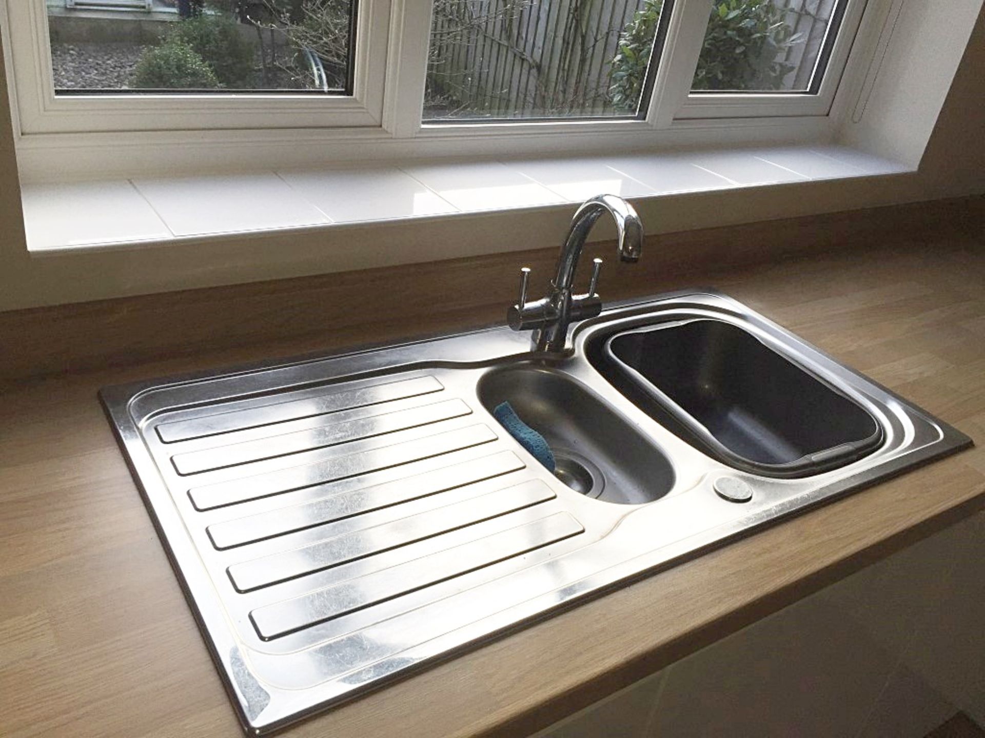 1 x Panorama Modern White Gloss Handless Kitchen With Timber Worktop And Appliances – Approx 2 years - Image 25 of 40