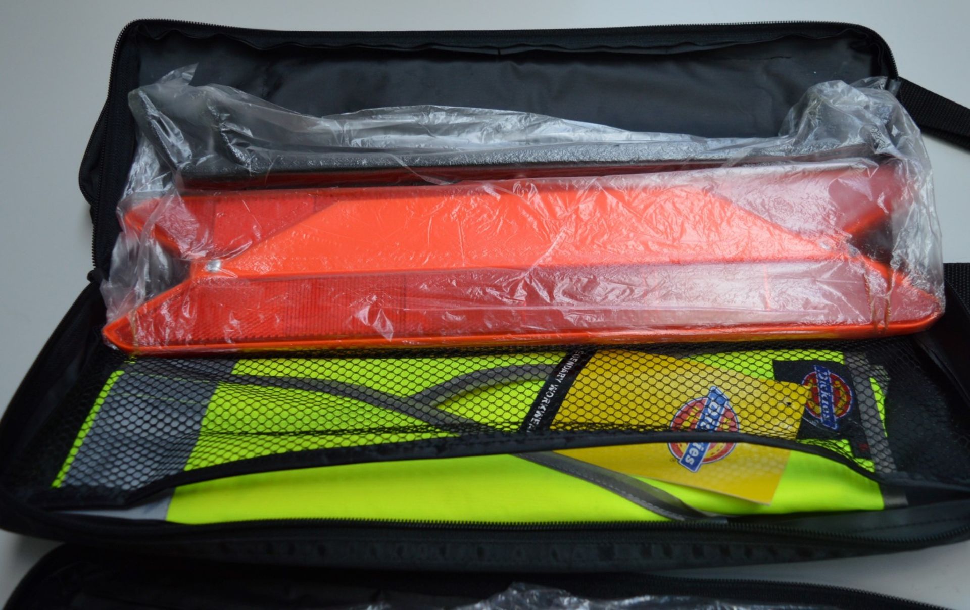 3 x Dickies Reflective Triangle Car Safety Kits - Includes 1 x Set With Hi Vis Jacket and 2 x Sets - Image 4 of 4