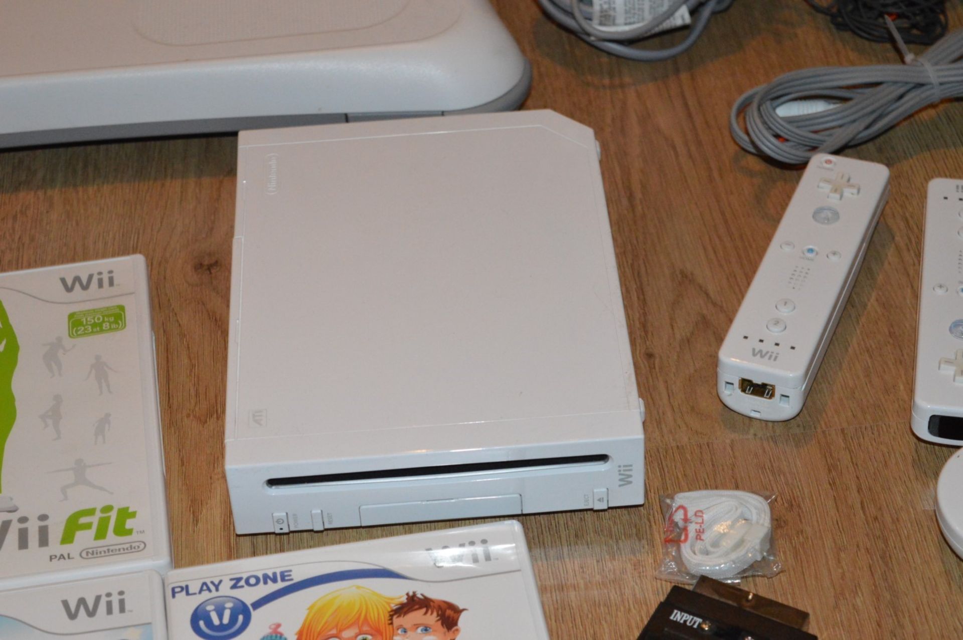 1 x Nintendo Wii Games Console With Wii Fit Board, Various Controllers, Accessories, Fishing Rods - Image 2 of 7