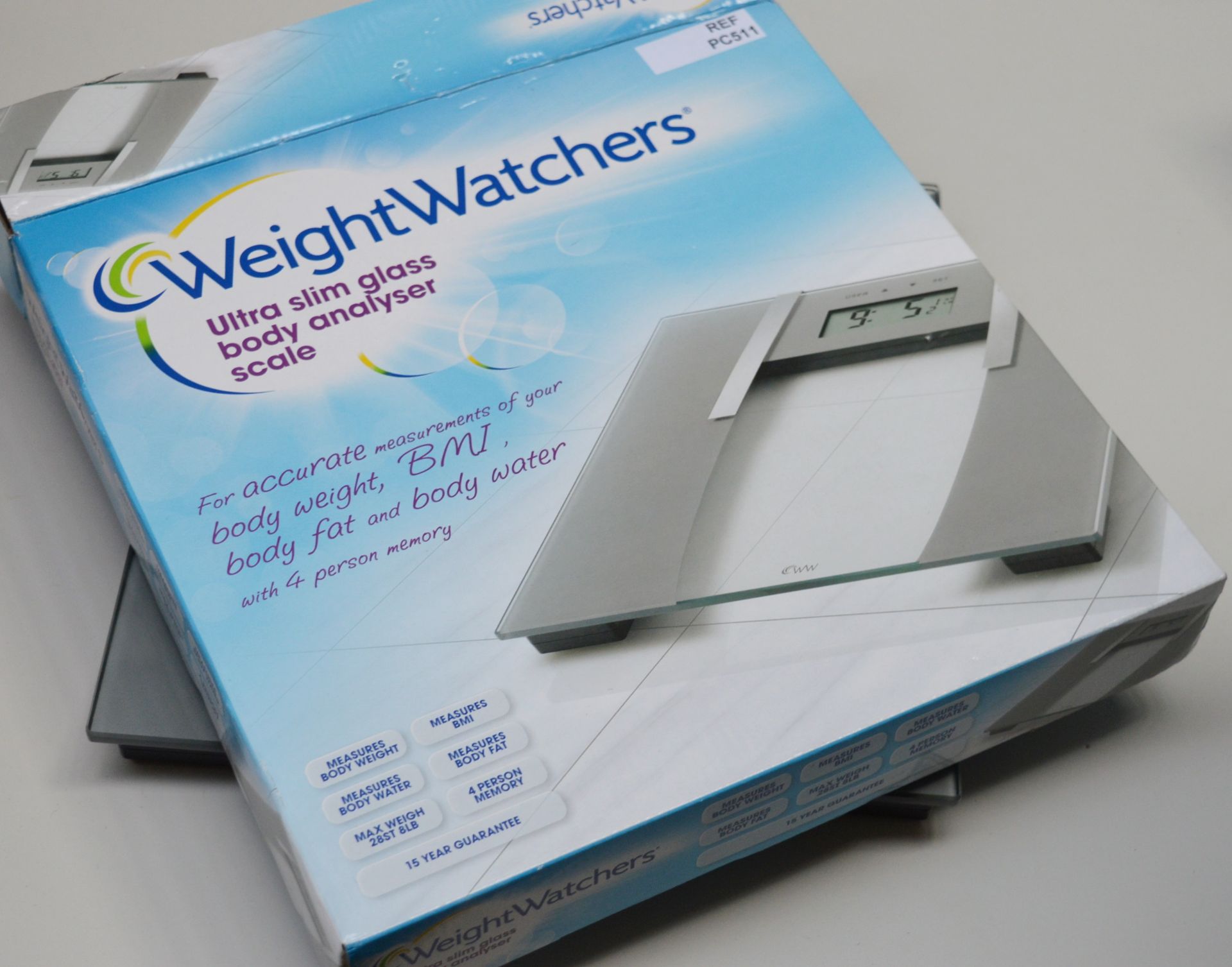 1 x Weight Watchers Ultra Slim Glass Body Analyser Scales - Measures Body Weight, Body Water, BMI